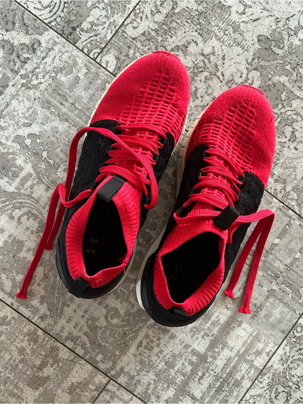 Under Armour HOVR Phantom 1 – Red/Black Knit Running Shoes (Men's) Size 9.5